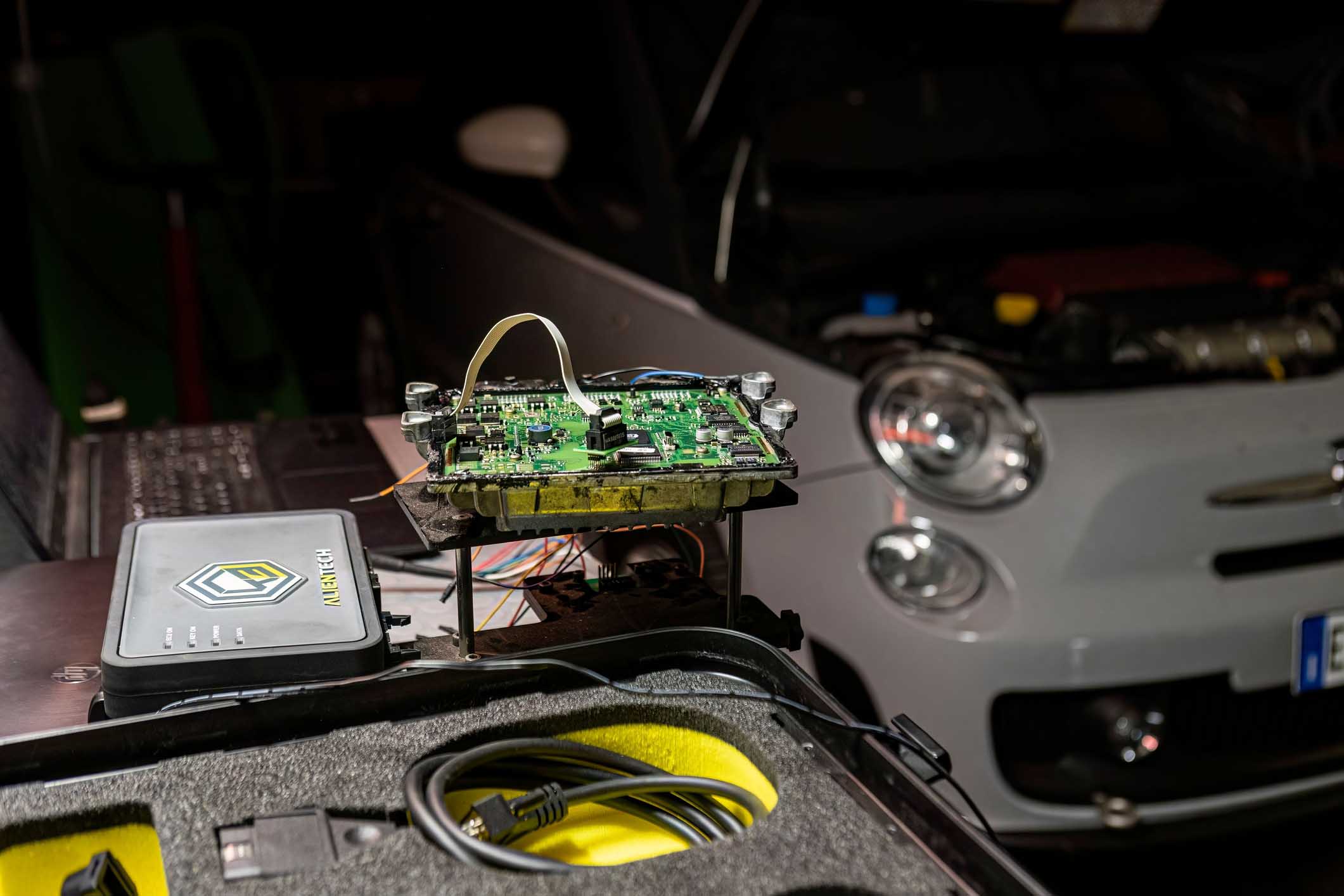 Tuning Car Ecu electronic. Detail of Car ecu bench reading method for remapping and power Increase.